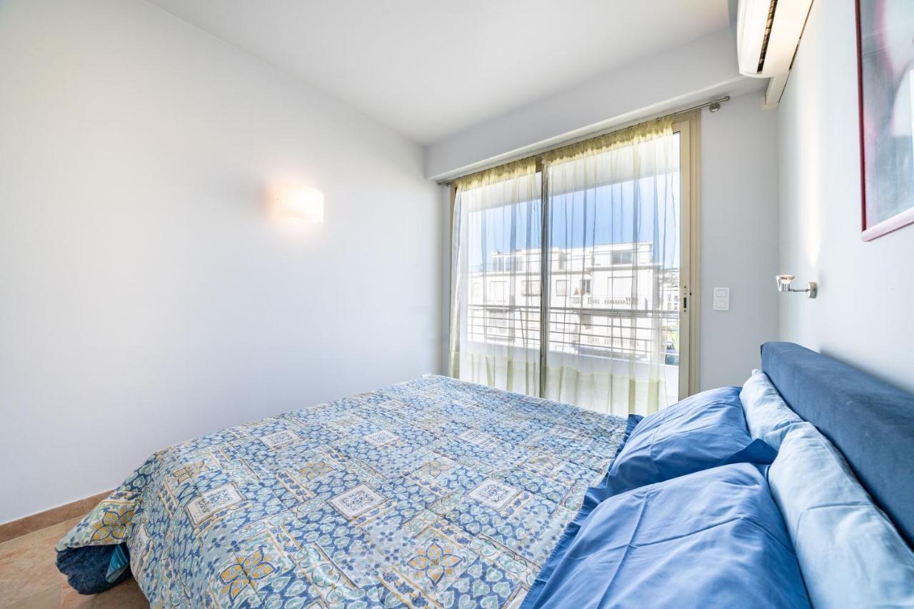 Palm Apartment *
