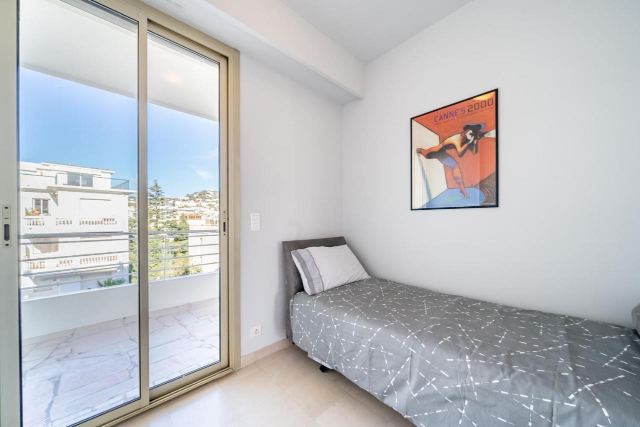 Apartment Palm Beach- Free Wifi- Parking- Sea View *