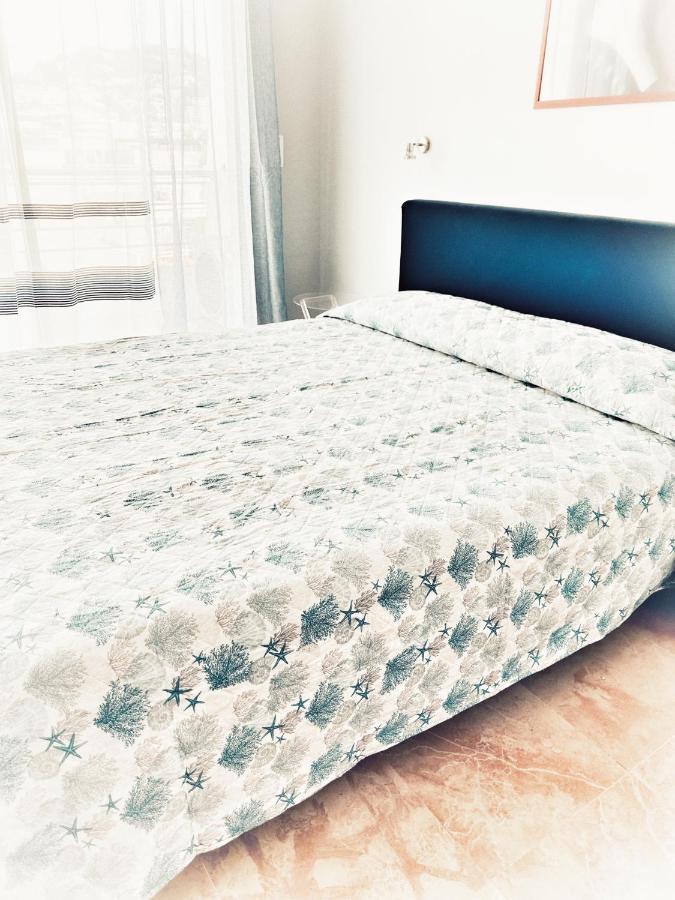 Apartment Palm Beach- Free Wifi- Parking- Sea View